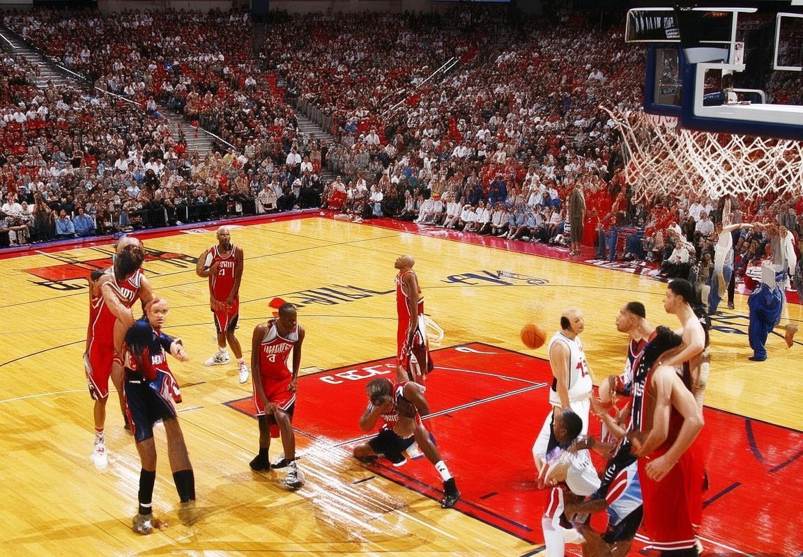 2006火箭奇才巅峰对决：姚麦大战布兰登激情回顾